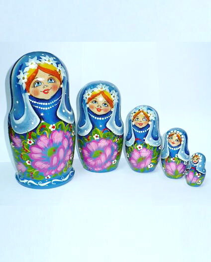 Bonecas russas Matrioshka "Rosa Mosqueta" 5 peças, 17 cm (altura)